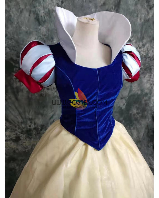 Cosrea Disney Princess Snow White Velvet With Standing Collar Cosplay Costume